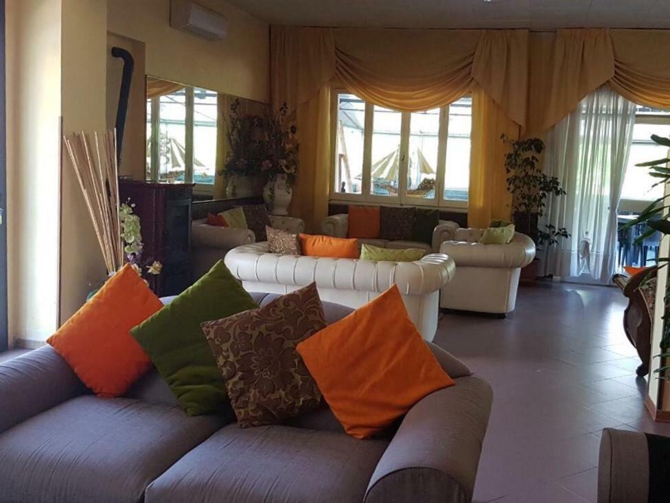 Hotel La Lucciola Chianciano Terme Exteriér fotografie
