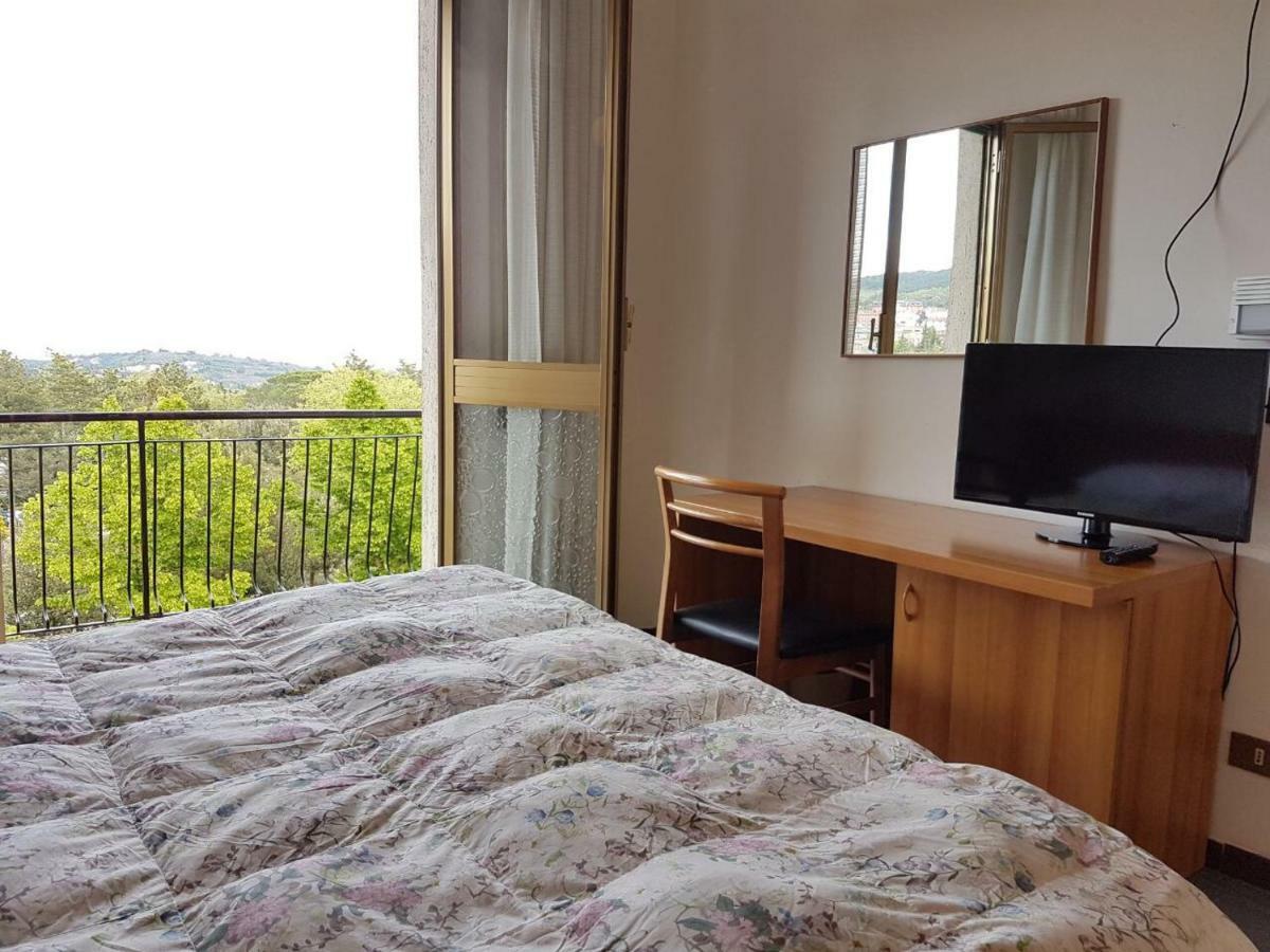 Hotel La Lucciola Chianciano Terme Exteriér fotografie