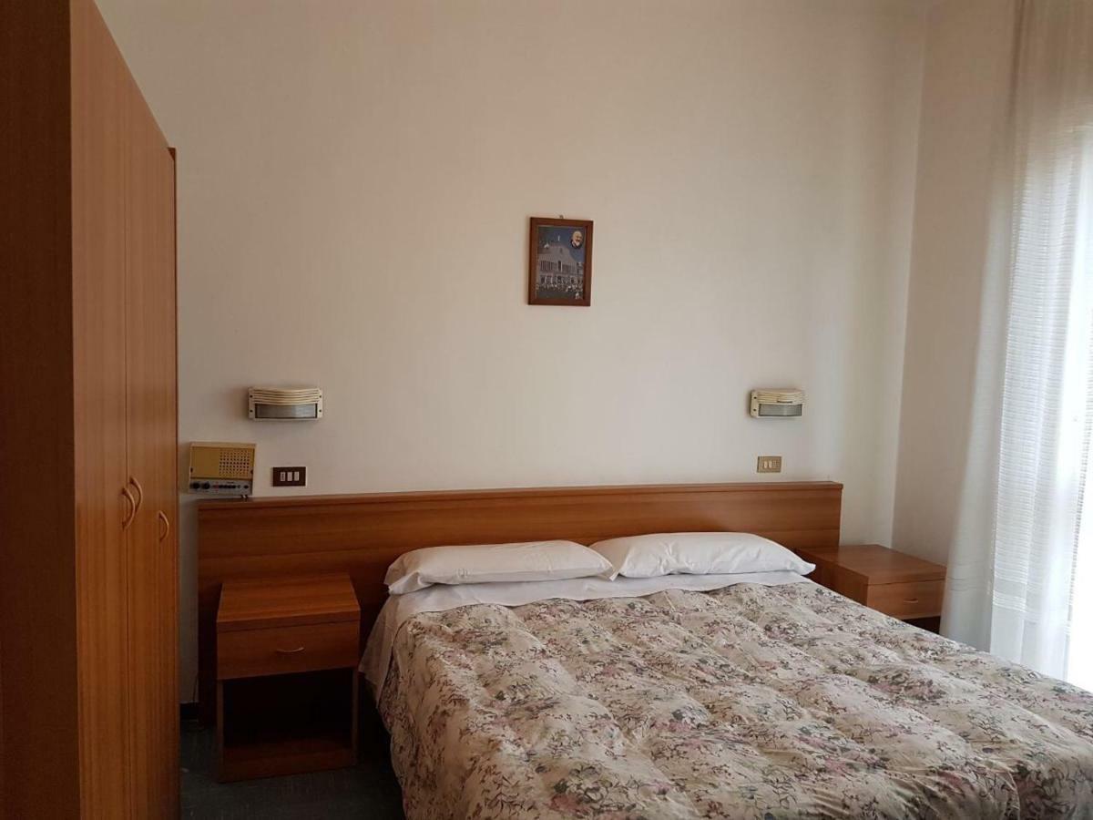 Hotel La Lucciola Chianciano Terme Exteriér fotografie